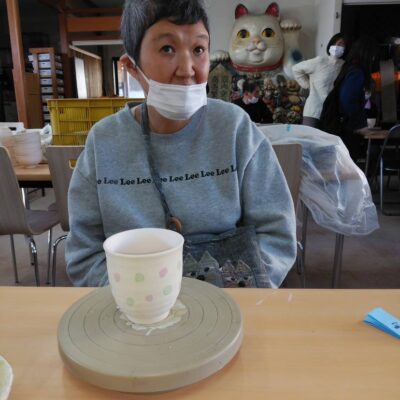 えこる