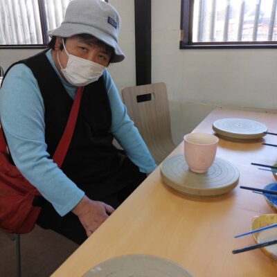 えこる