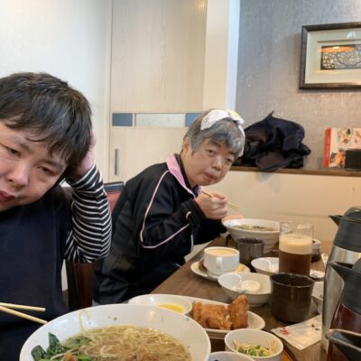えこる