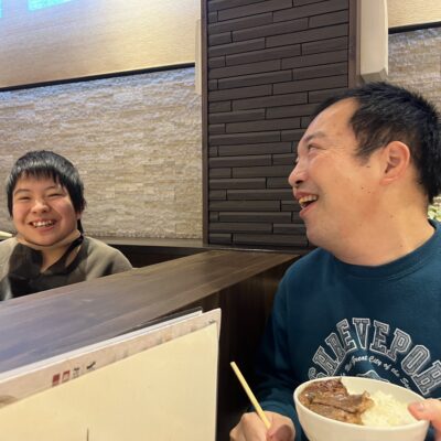 お仕事を頑張って、みんなで外食♪