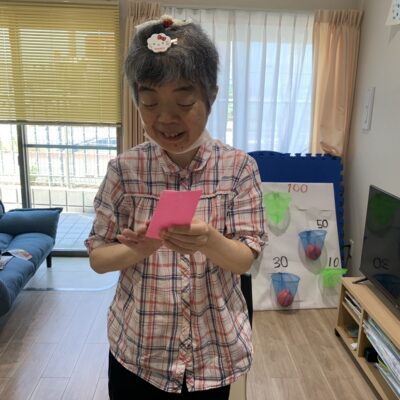 えこる